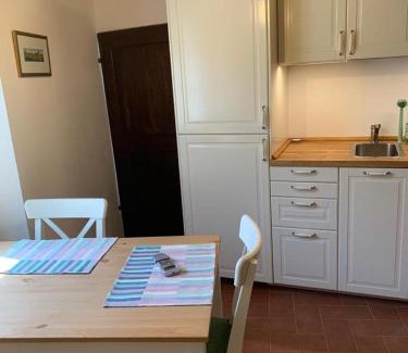 Casale Marittimo Apartment | In piazza Casale Marittimo