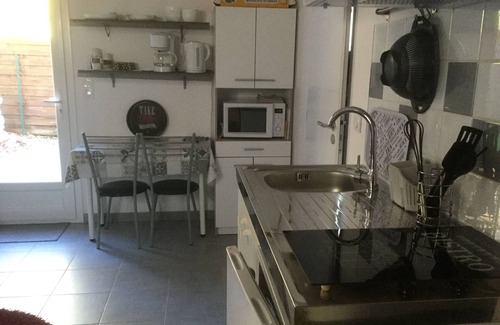 Pierrevert Apartment | IN PROVENCE STUDIO IN PEACE - 1 star