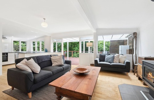 Blackheath House | In the Blue | Romantic getaway for two with slow combustion fireplace