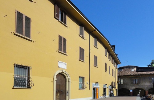 Historic Center Apartment | In the centre of Bologna with prestigious furniture and antique pieces of art