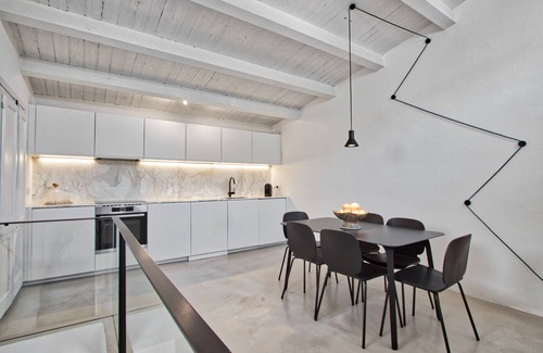 Castellammare Vucciria House | in the earth of old town