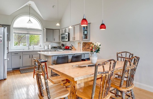Thornton House | In the Estates, close to Owl's Nest, new kitchen, amazing views, minutes off I93