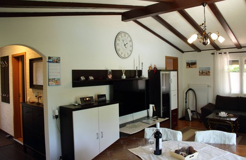 Bunsdorf House | In the first location to the Wittensee with lots of space, WiFi, lake view