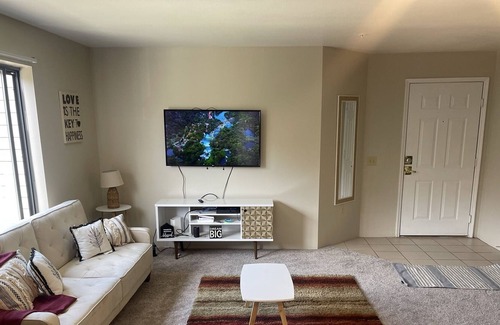 Cimarron Hills Apartment | In the heart of the springs. Spacious 1bx1ba