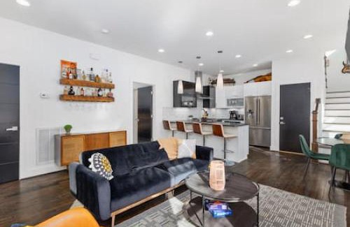 Hillsboro Village House | In the Heart of 12 South and Belmont 5 Beds 3 Bedrooms and 3 Full Bathrooms