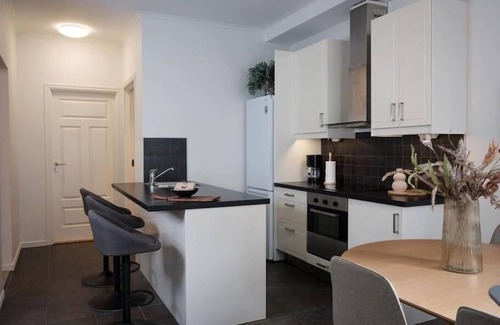 Alesund Apartment | In the Heart of Brosundet! Fully Equipped 3 Bed Room Ap