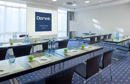 Erfurt Old Town House | In the heart of Erfurt - standard room at Hotel Dorint
