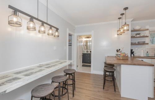 Little Italy Apartment | In the heart of Little Italy! Free Parking!