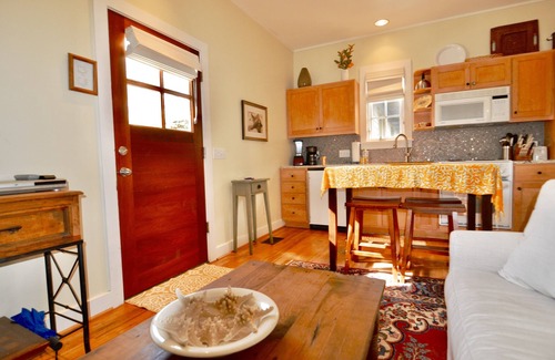 Rosemary Beach Apartment | In the Heart of Rosemary Beach - Beach, Pool, & Shops Steps Away