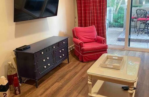 Harbour Town House | In the Heart of Harbour Town 2BR 2BA Pool Access Close to Beach