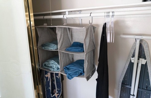 Huntington Park Apartment | In the heart of Huntington Park the newly renovated 1BR condo is charming and quite