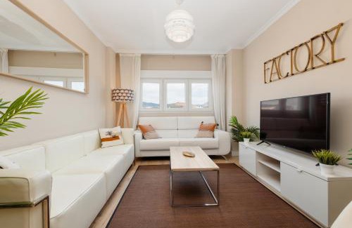Poligono Alameda Apartment | In the historic center of Malaga, very close to the beach and the AVE train station, with private parking