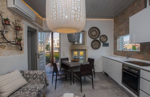Old Town Rethymnon House | In the old historical town of Rethymno,Daphne Luxury Home with a private pool