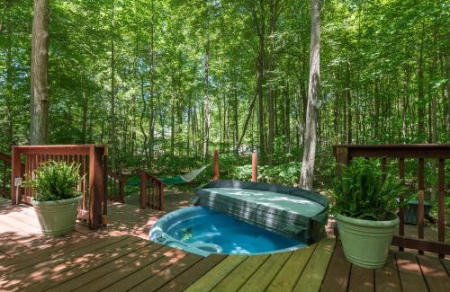 Fennville House | In the Trees- Relaxing getaway with hot tub! 400ft to private Lake Access!