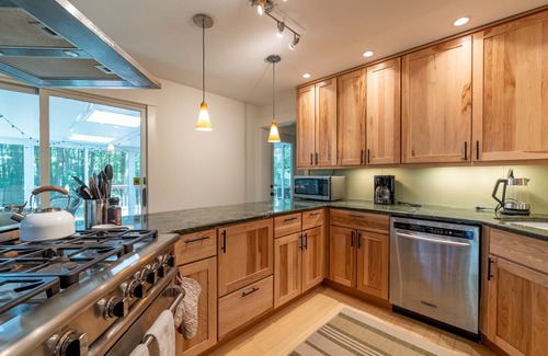 Fennville House | In the Trees- Relaxing getaway with hot tub! 400ft to private Lake Access!
