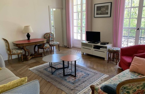 Chatou House | IN THE Village OF Yvelines- A Furnished Mansion ON Croissy Sur- seine