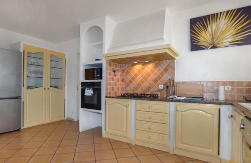 Bastelicaccia Apartment | In this vacation apartment with a magnificent view of the countryside, the vacation becomes a pleasu