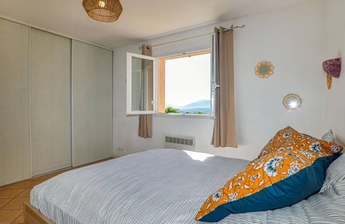 Bastelicaccia Apartment | In this vacation apartment with a magnificent view of the countryside, the vacation becomes a pleasu