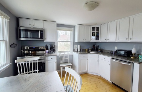 Wellfleet Condo | In-Town 2BD Condo-A/C, Walk to Wellfleet Center, Town Pier & Mayo Beach