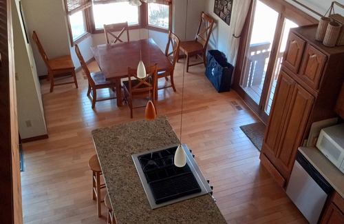 Hill City House | In town home- above the 1880 train. Walk to Main St!— recently updated!