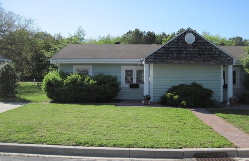Lewes House | In-town Lewes location is near shops, museums, parks, bay and ocean beaches.