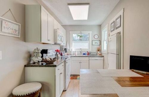 Druid Hills Apartment | In-town Southern Haven