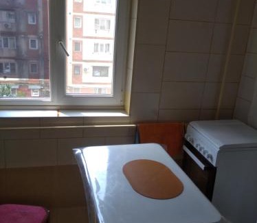 Lugoj Apartment | inchiriez 2 camere in ap cu 3 camere citeste si la despre gazda
