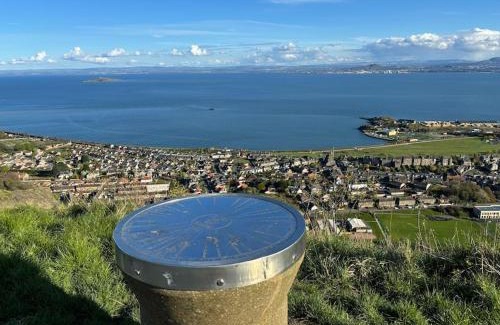 Burntisland House | Inchview Beachfront Oasis