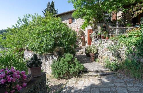 Figline e Incisa Valdarno Apartment | Incisa In Val D Arno: Country Farm Holidays in Tuscany - Apartment for rent in the tuscan countryside
