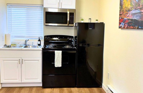 West Colorado Springs Apartment | Inclinescape#13