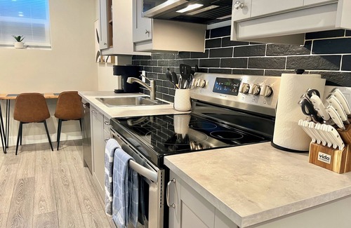 Fort Langley House | Inclusively Home - The Glover Suite