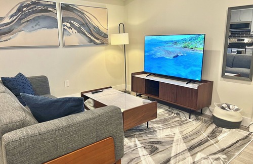 Fort Langley House | Inclusively Home - The Glover Suite
