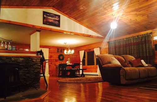 Warrensburg House | INCREDIBLE Adirondack Home (Lake George/Gore Mtn.