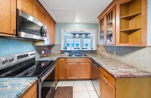 Bahama Beach House | Incredible Beach Front House! 6Br/4.5 Ba. 2 Homes in One!