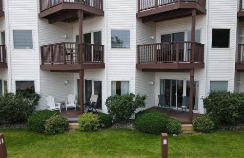 Traverse City House | Incredible Beach Condo AC Beach Pool Hot Tub Sunrise