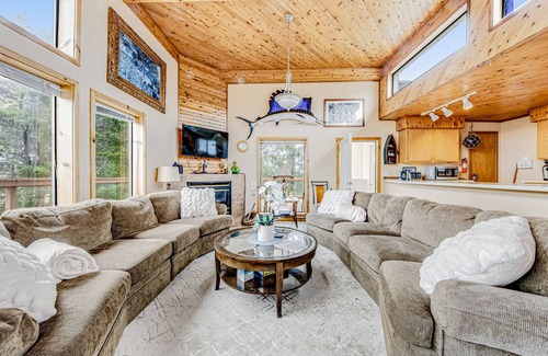 Klipsan Beach House | Incredible dog-friendly home with pool table, fast WiFi, gas fireplace, and W/D
