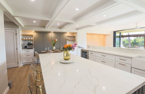Kaanapali Condo | Incredible Fully Renovated -Top Floor Villa - D303