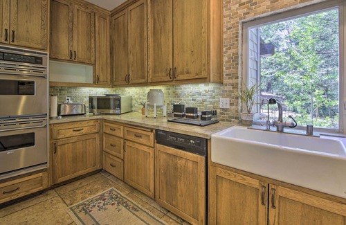 Lake Arrowhead Cottage | Incredible Lake Arrowhead Home w/Views & Decks!