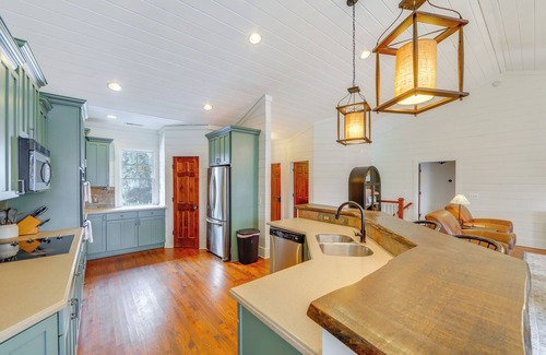 Cashiers House | Incredible Lake Glenville Views: Cashiers Home