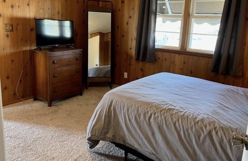 Moline Apartment | Incredible Location + Super Cozy