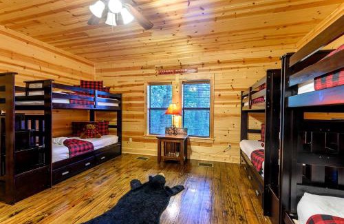 Broken Bow House | Incredible Luxurious Cabin Fantastic for All the Family in Broken Bow, Oklahoma
