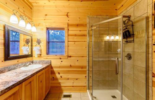 Broken Bow House | Incredible Luxurious Cabin Fantastic for All the Family in Broken Bow, Oklahoma