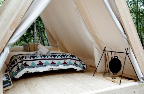 North Woodstock Other | Incredible Safari Tent with Sauna in North Woodstock, New Hampshire