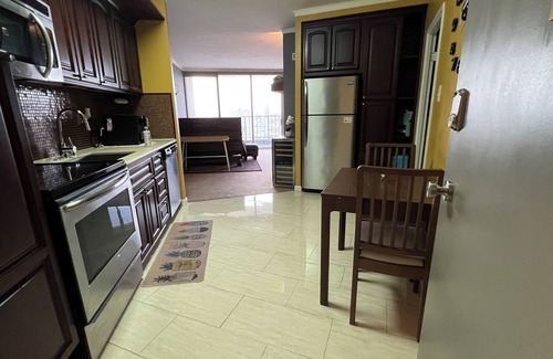 Cathedral Hill Apartment | Incredible SF skyline view hotel liked condo with amenities of a home
