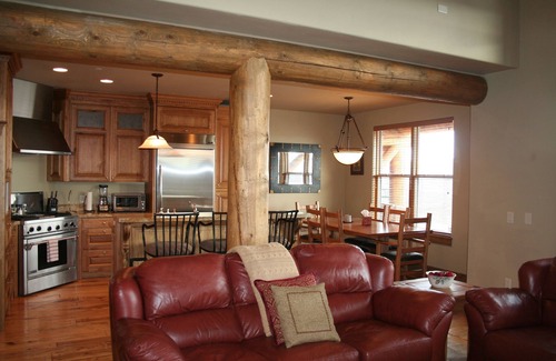Deer Valley House | INCREDIBLE SKI-IN-SKI-OUT HOME IN DEER VALLEY, UTAH