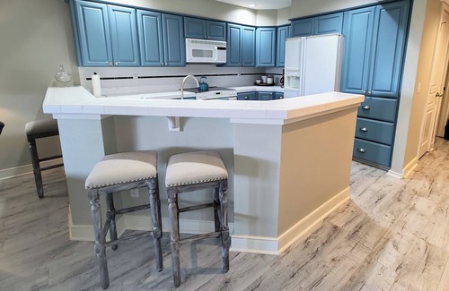 Coeur d'Alene Condo | Incredible views overlooking Coeur d’alene lake await you at this 3/2 condo!