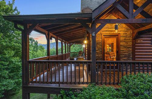 Blue Ridge House | Incredible Views! - Pet Friendly - Aska Adventure Area - Bearfoot Bungalow