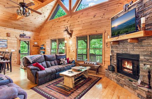 Blue Ridge House | Incredible Views! - Pet Friendly - Aska Adventure Area - Bearfoot Bungalow