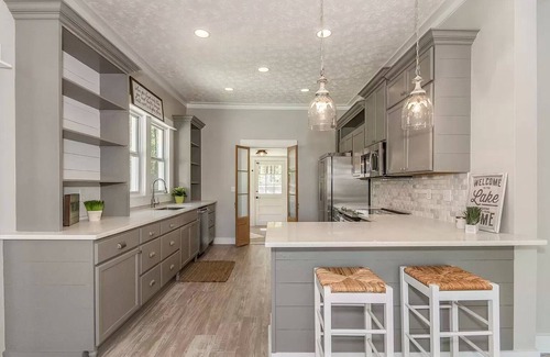 Dadeville House | Incredible water front house on Lake Martin! Flat 2 acre lot. Near Auburn!