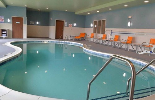 University Place House | Incredibly Cozy Suite for Groups!Free Breakfast